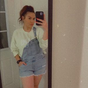 Meet your Posher, Daniela